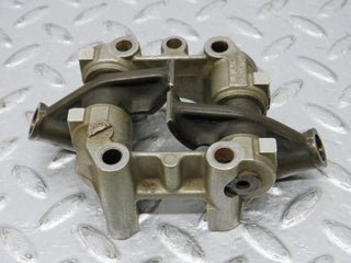 32623 Mercedes-Benz S124 300TE Rocker Arms Camshaft Bearing Block 1030510610