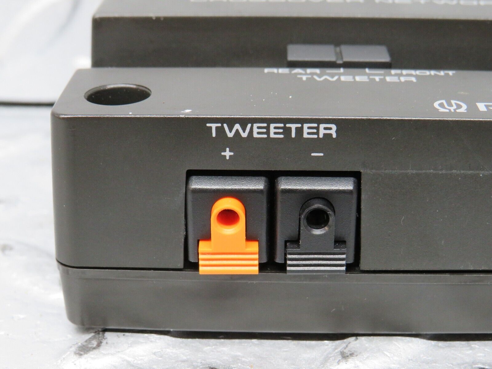 36506 Mercedes-Benz W201 190E 2.0L Dynamulti Sound System PIONEER RD-N170