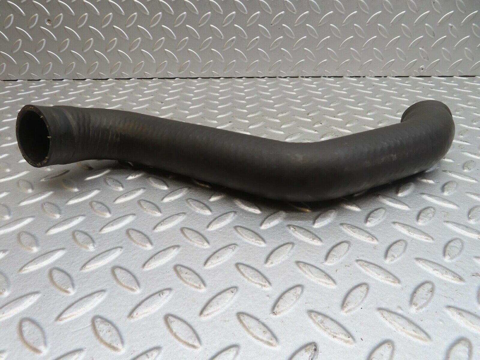 13785 Mercedes-Benz R107 450SL Radiator Hose 1165013482