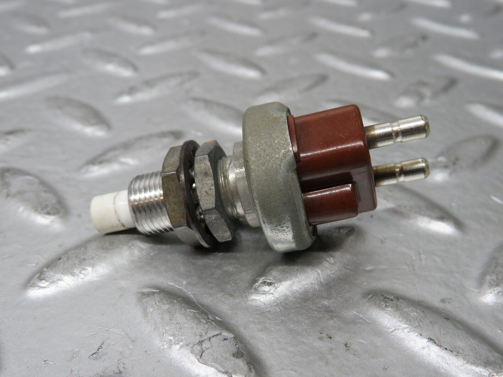 29779 Mercedes-Benz W123 230E Brake Light Contact Switch 190130