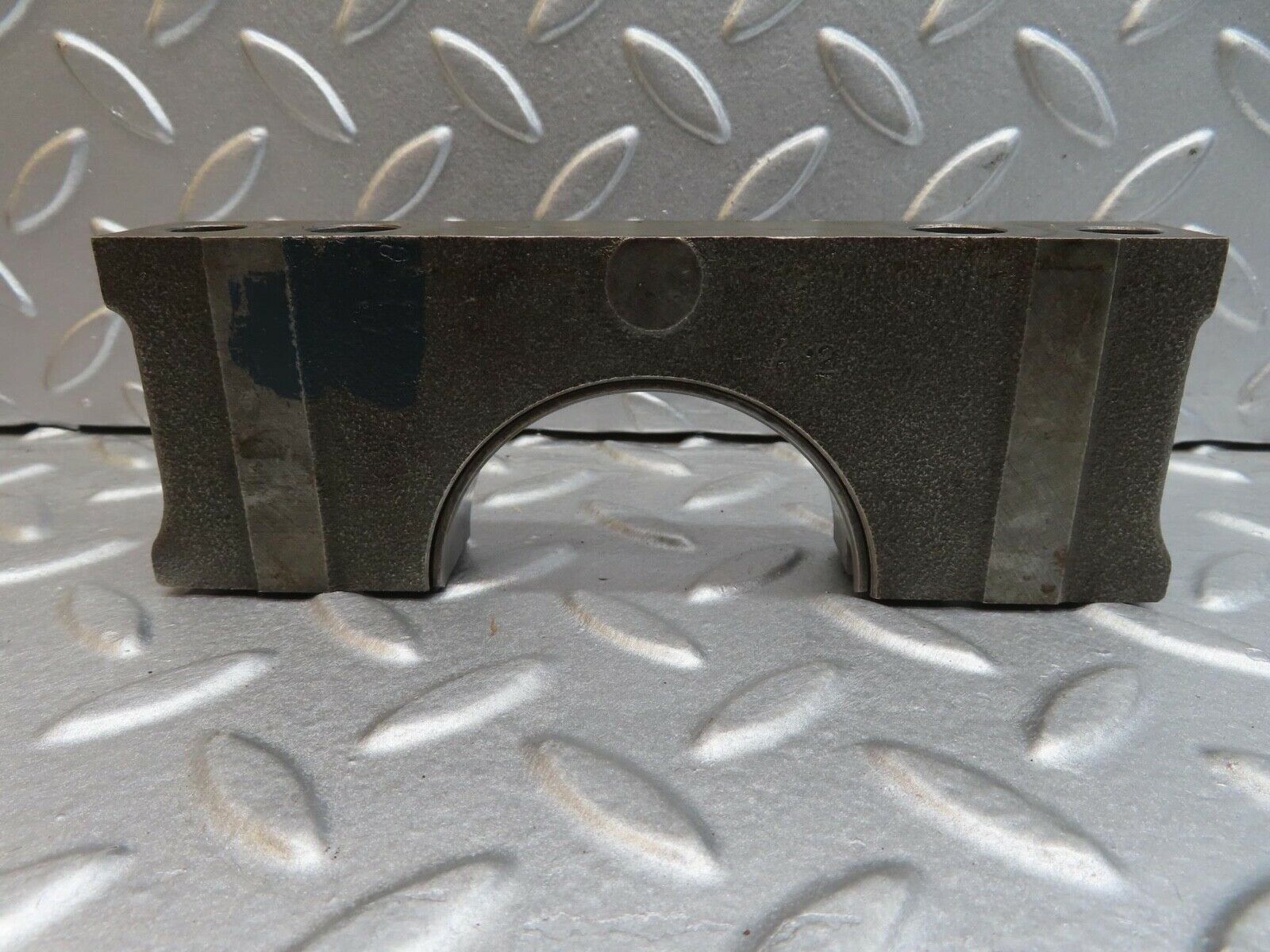 13702 Mercedes-Benz R107 450SL  Crankshaft Bearing Holder Block 1160110312