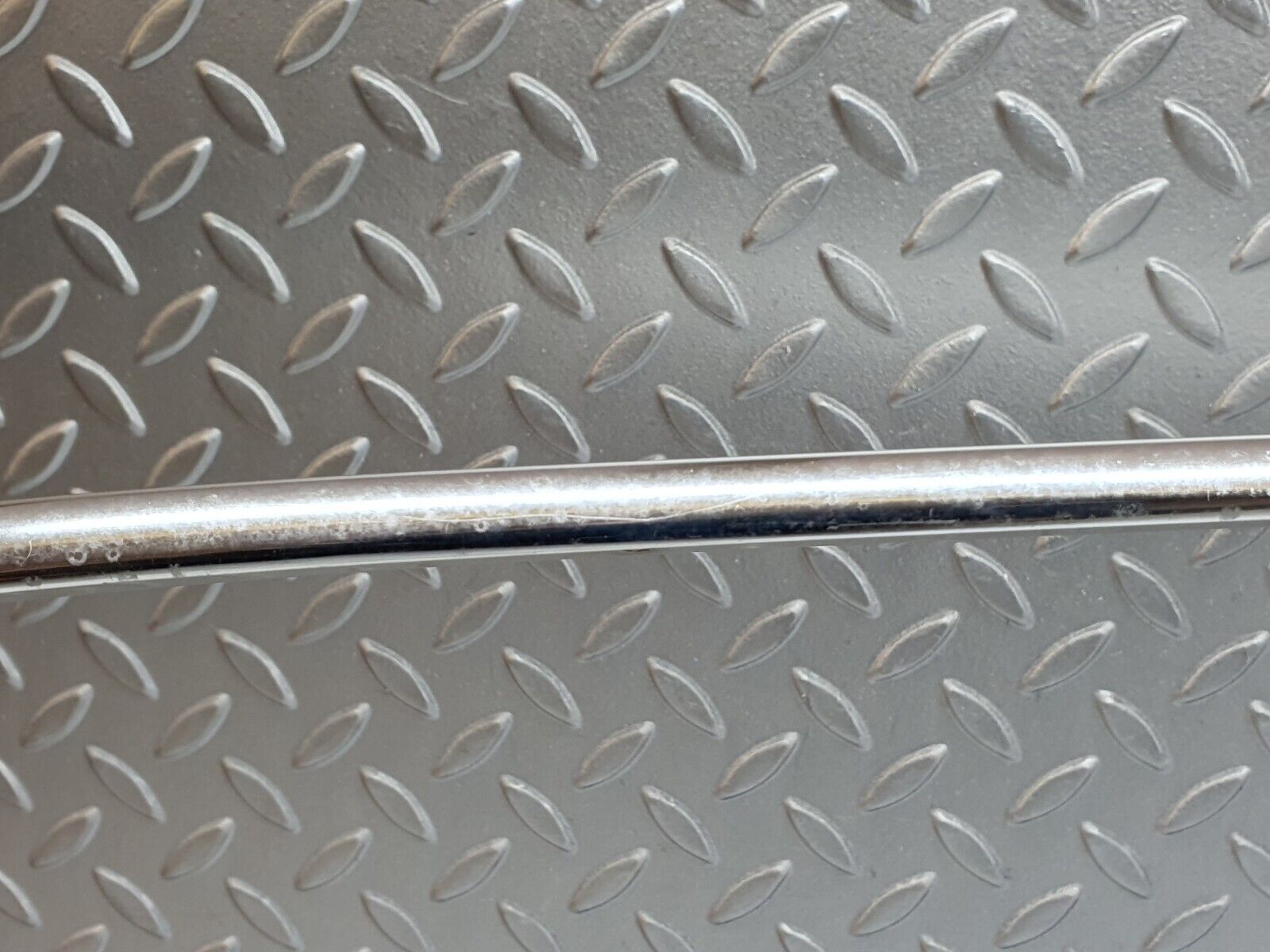 41262 Mercedes-Benz W126 300SE Roof Chrome Trim Left Side