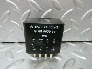 24316 Mercedes-Benz S124 220TE Wagon Rear Windscreen Wiper Relay 1248210063