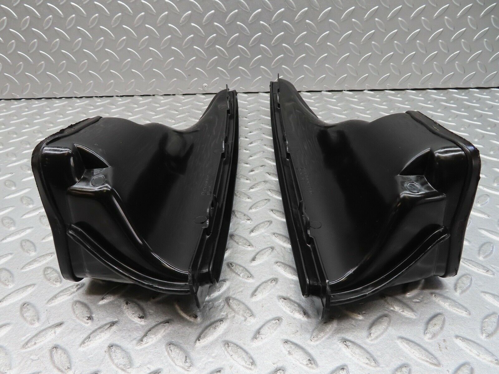 16835 Mercedes-Benz C123 280CE Coupe Air Duct Vent Left And Right 1238300219