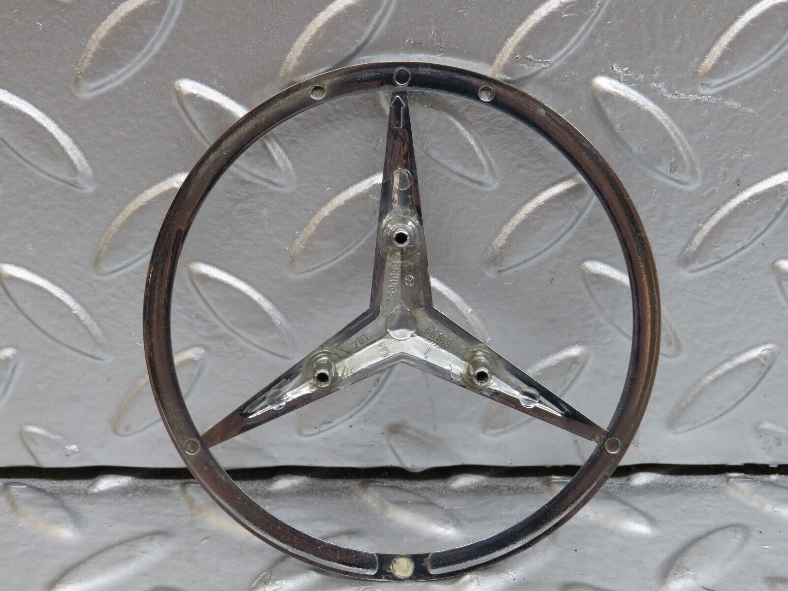 29473 Mercedes-Benz W124 230E Chrome Rear Emblem 2017580058