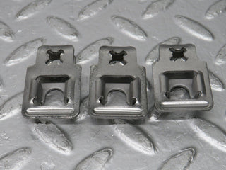 32701 Mercedes-Benz S124 300TE Wagon Fuel Injector Bracket Holder Set