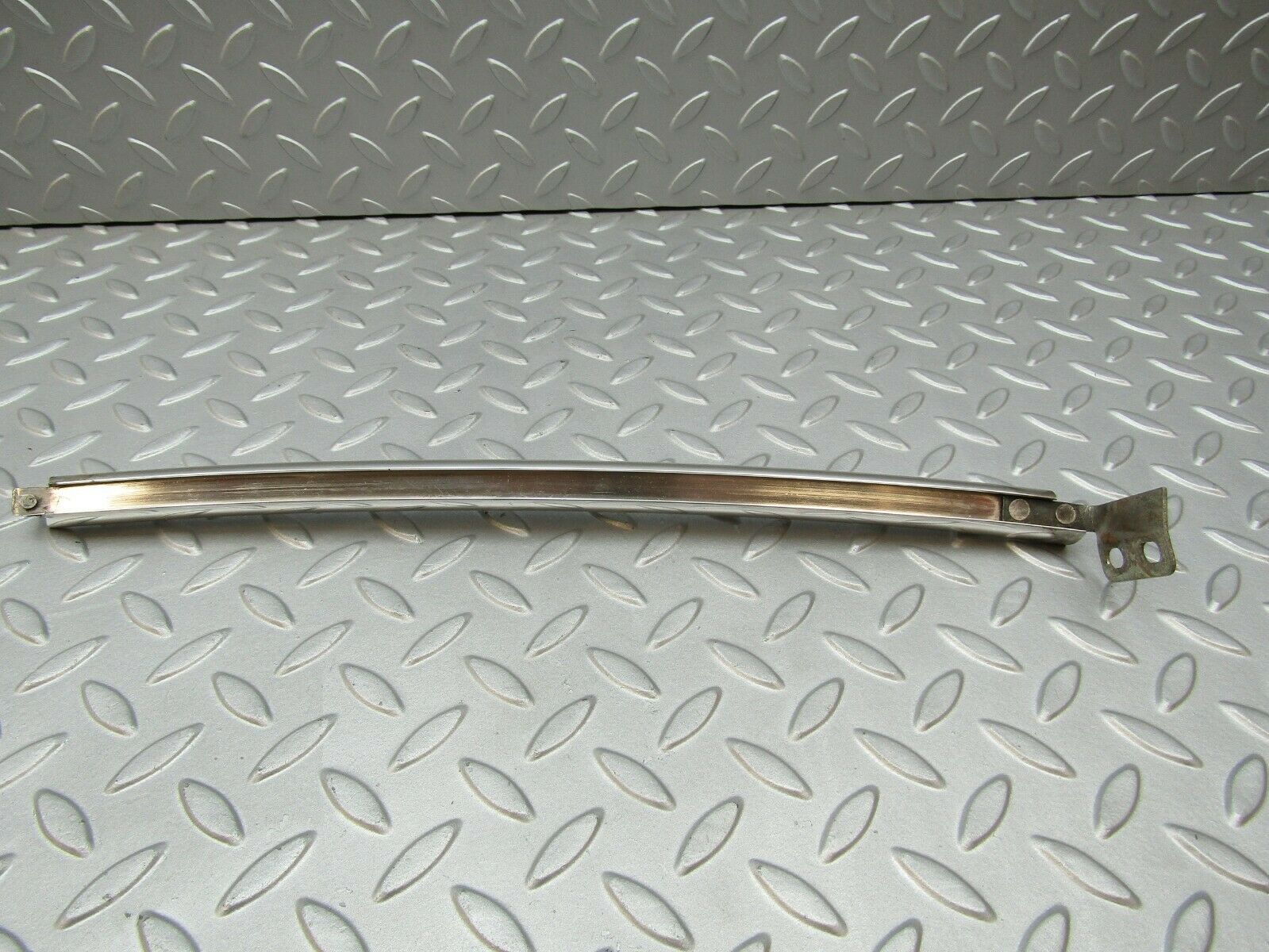 3322 Mercedes-Benz W115 220D Rear Right Chrome Window Chanel