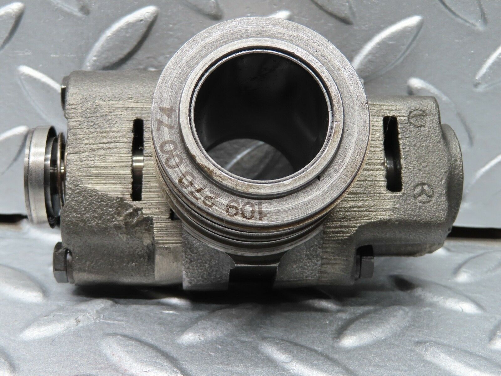 19774 Mercedes-Benz R107 450SL Automatic Gearbox Governor 1092700074