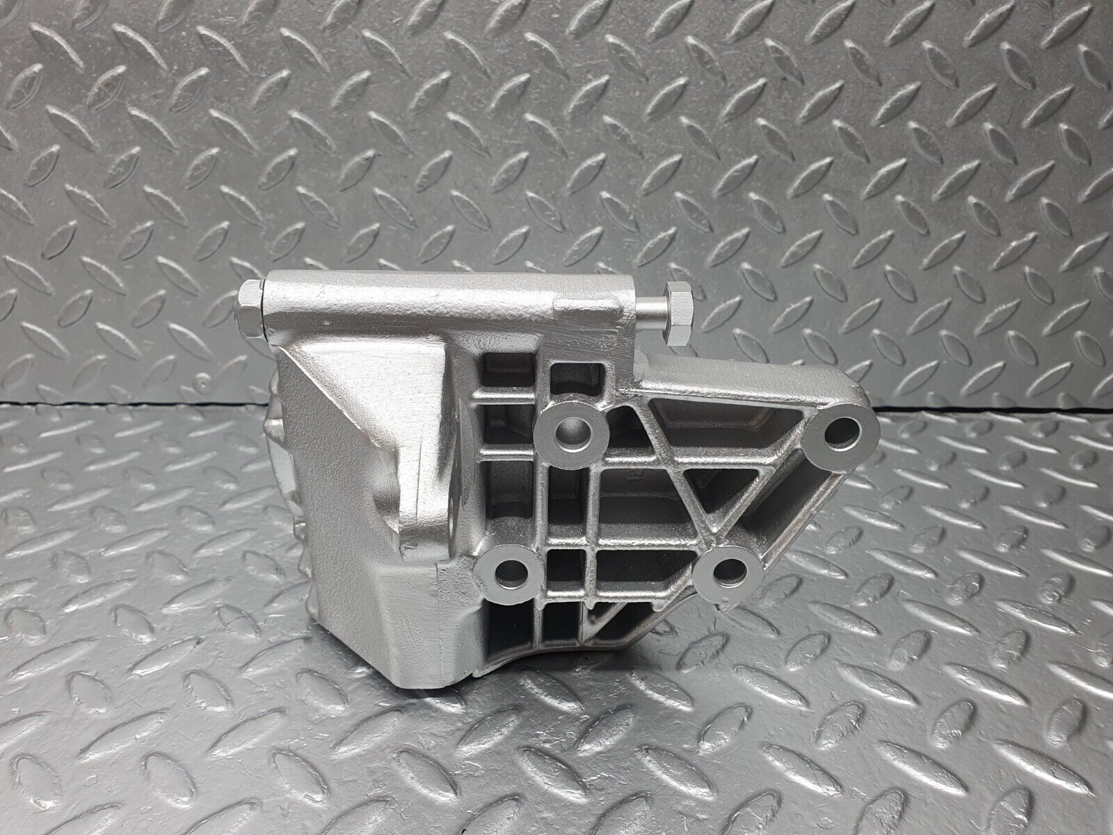 40825 Mercedes-Benz W123 300D Alternator Generator Bracket 6171550535