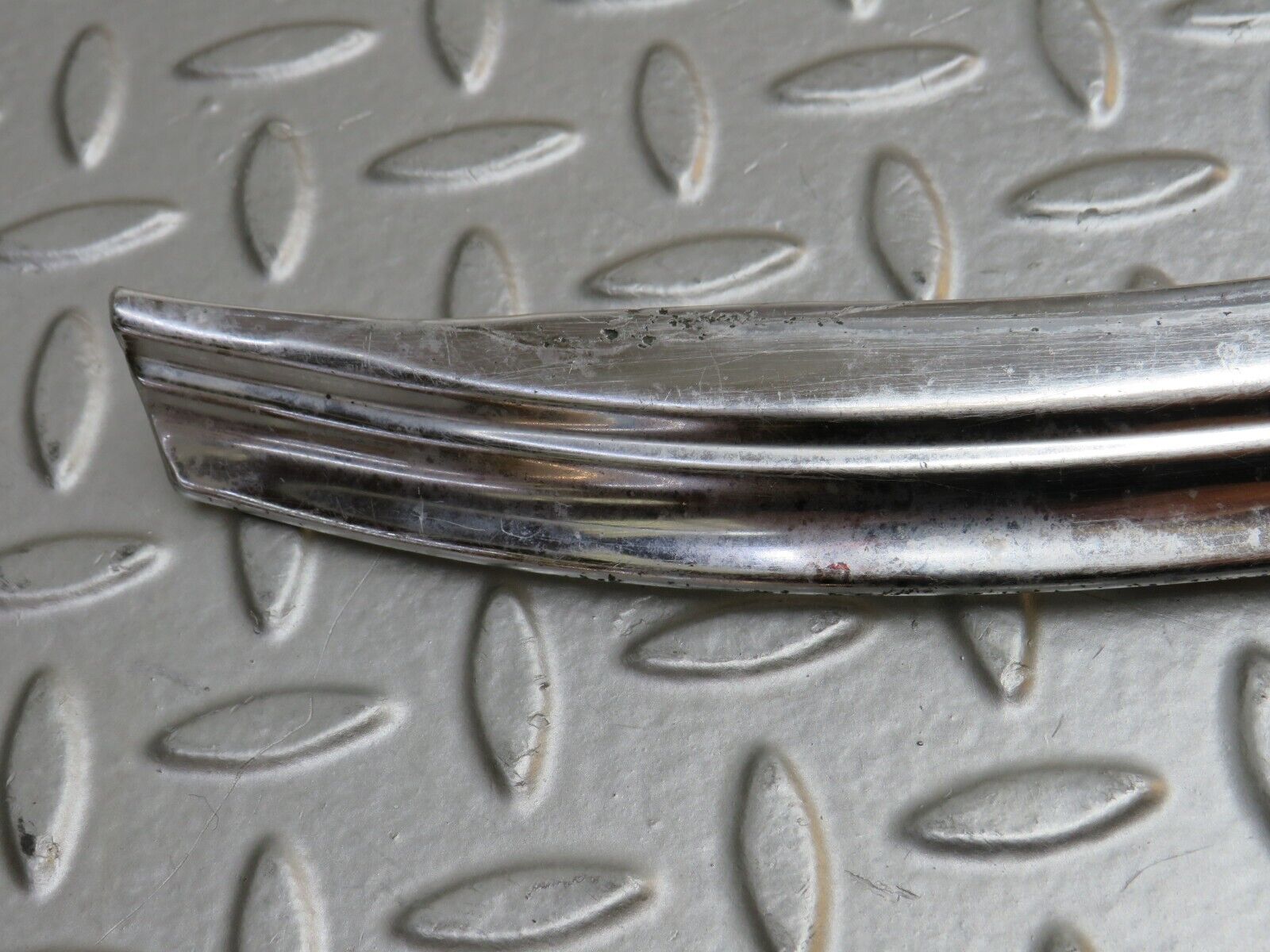 37381 Mercedes-Benz W109 300SEL Front Windscreen Chrome Frame