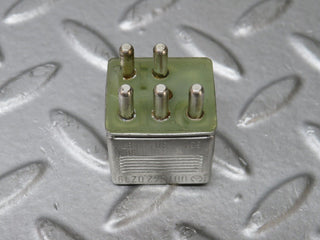 36903 Mercedes-Benz C126 420SEC Coupe Multi Purpose Relay 0015420219