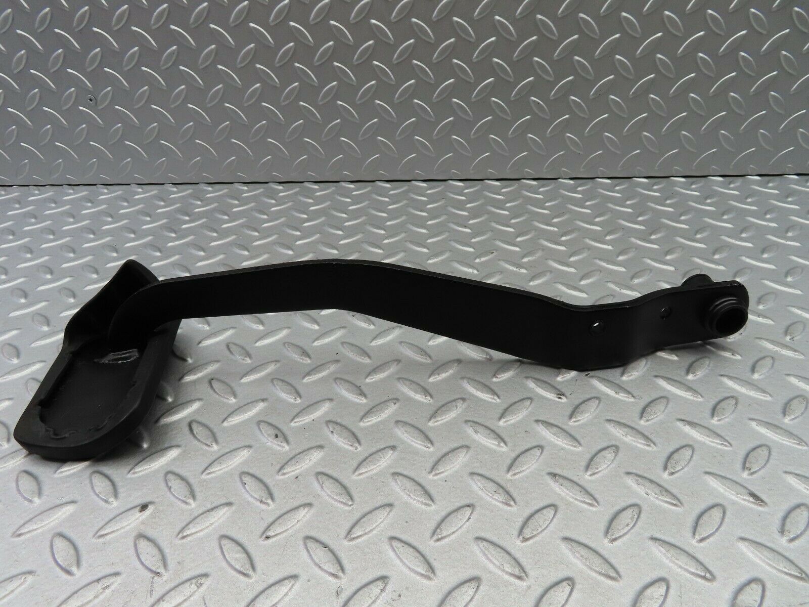 6376 Mercedes-Benz W126 380SE Brake Pedal With Rubber
