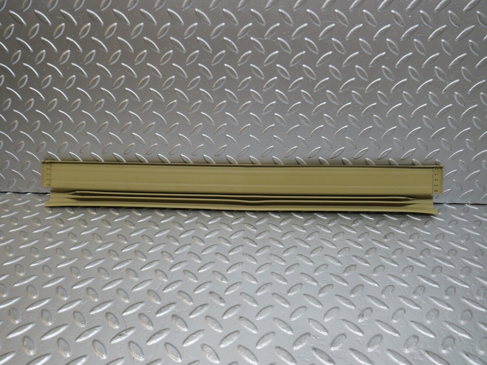29276 Mercedes-Benz W124 230E Front Right Door Sill Trim