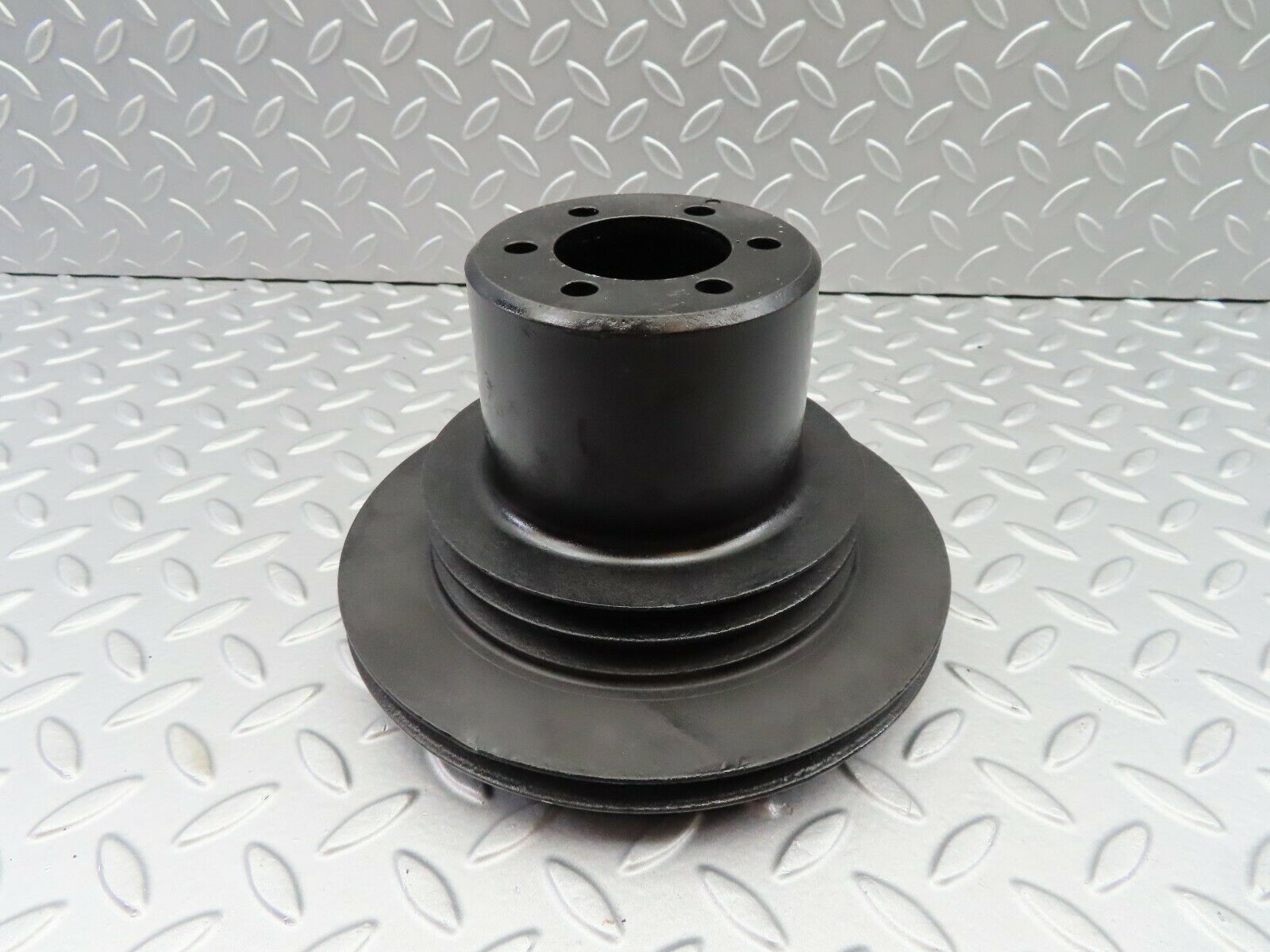 6399 Mercedes-Benz W126 380SE Crankshaft Pulley