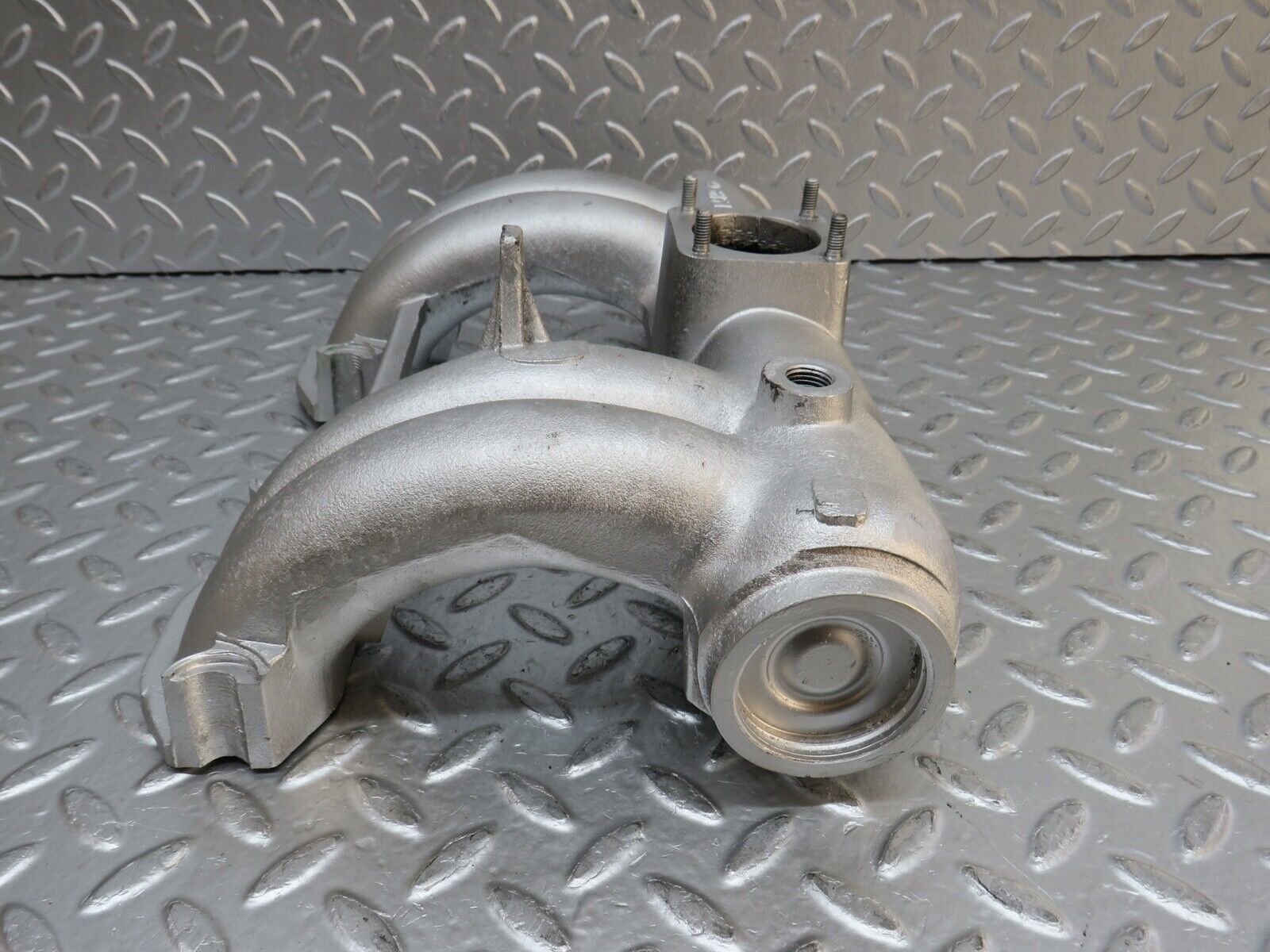 0342 Mercedes-Benz W123 220D Intake Manifold 6151410201