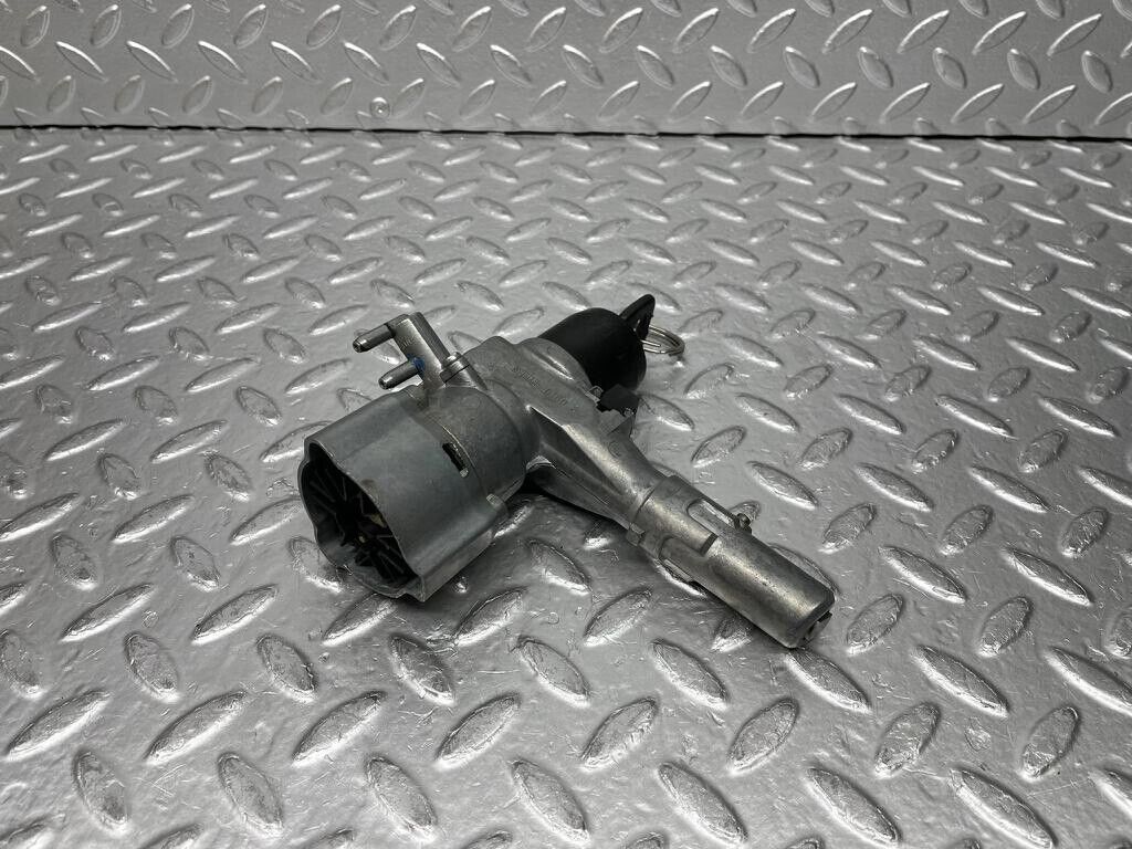 30200 Mercedes-Benz S123 240D Wagon Steering Lock Ignition Switch With Key