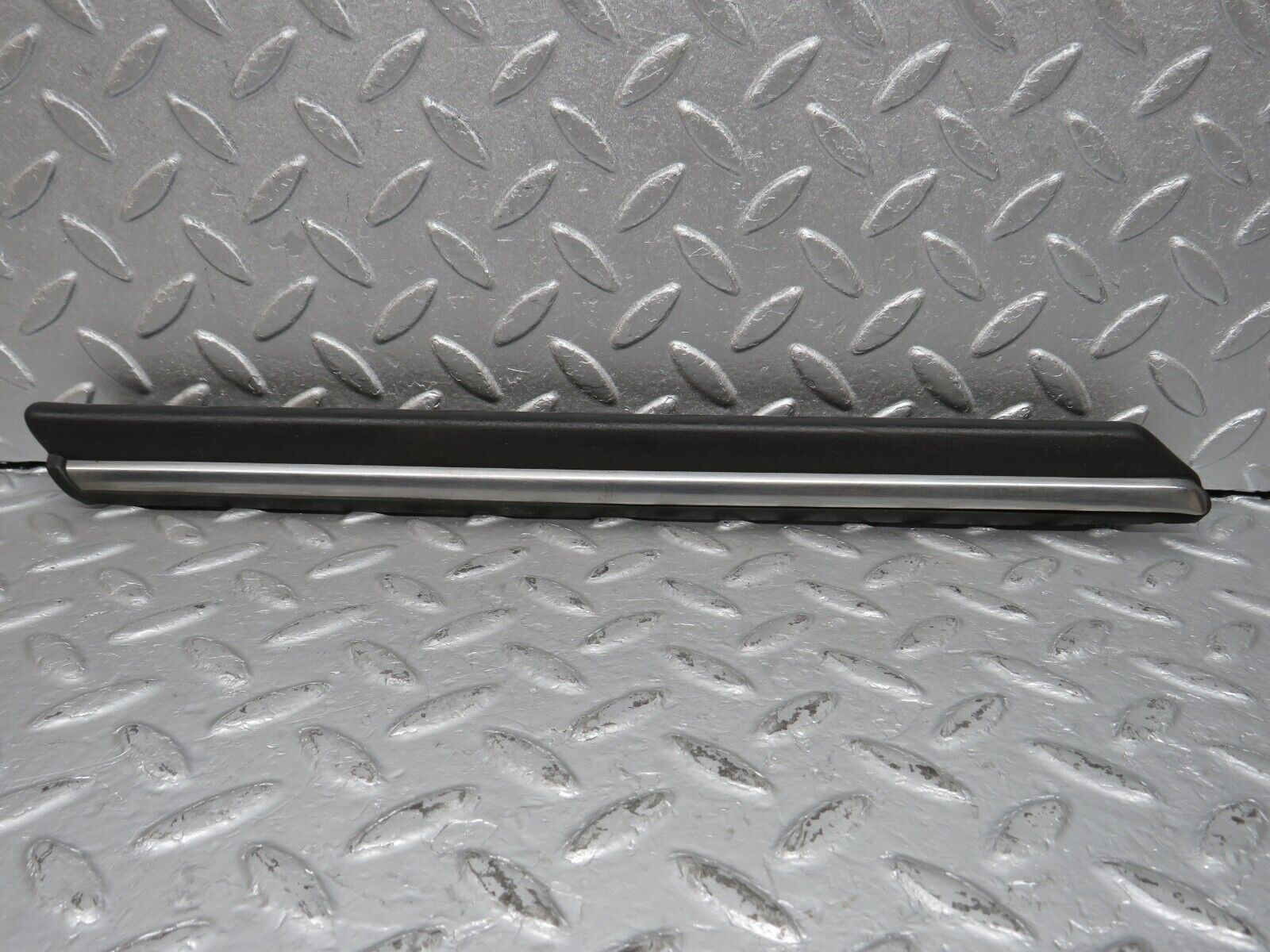 40126 Mercedes-Benz R107 350SL Front Left Fender Wing Lower Trim