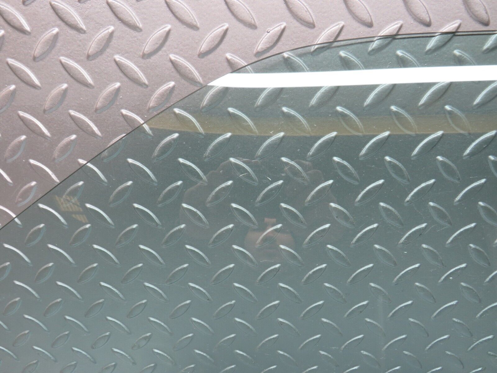 30930 Mercedes-Benz W201 190E 2.0L Front Left Door Window Glass