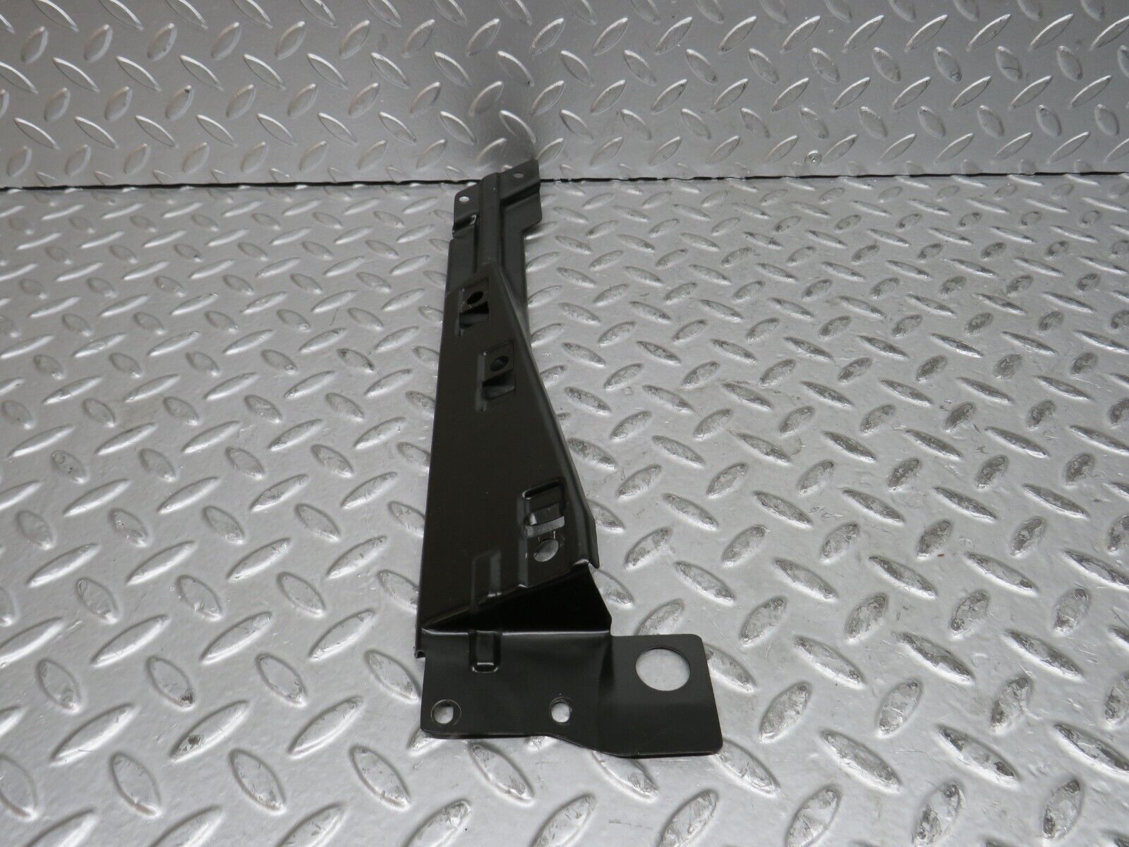 29165 Mercedes-Benz C124 320CE Coupe Rear Window Channel Support Left Side