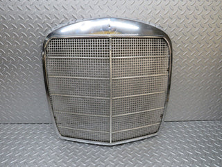 40343 Mercedes-Benz W110 230 Bonnet Grill Chrome