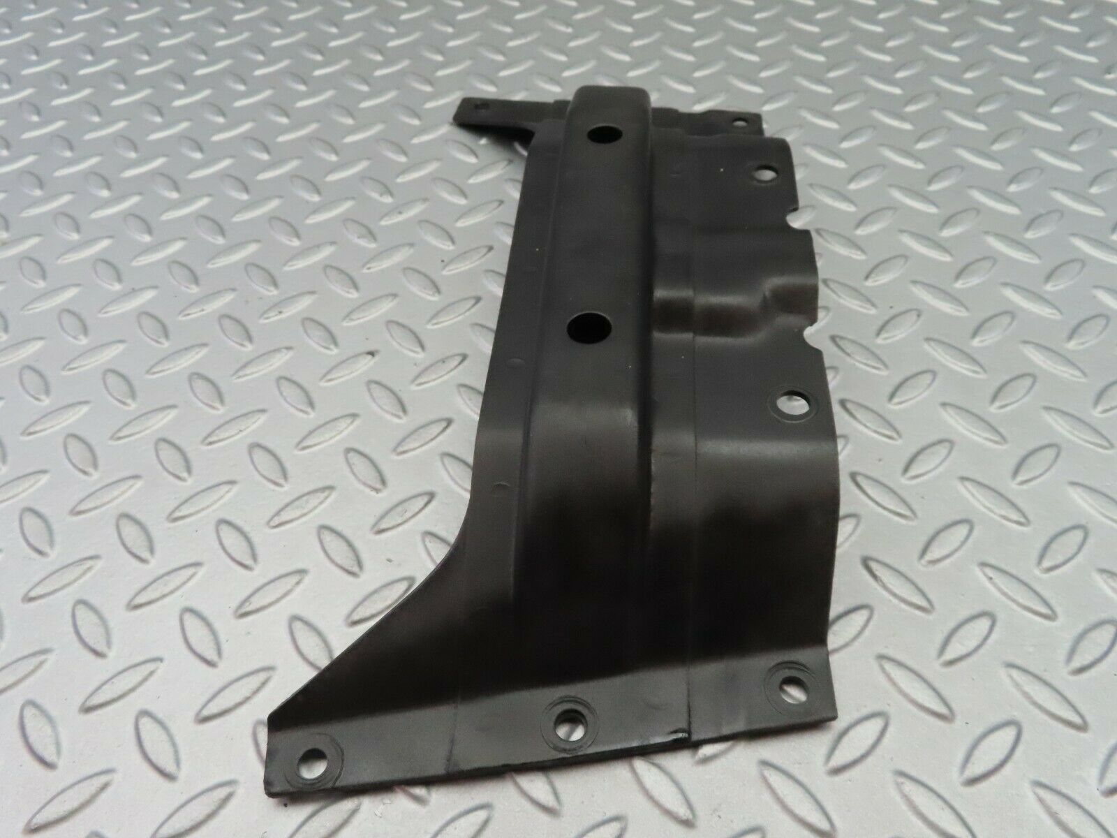 7074 Mercedes-Benz C107 350SLC Coupe Gearbox Mount Bracket I