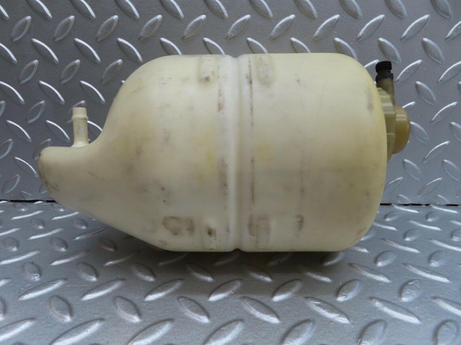 13930 Mercedes-Benz S123 Wagon Hydraulic Suspension Fluid Reservoir 1233270172