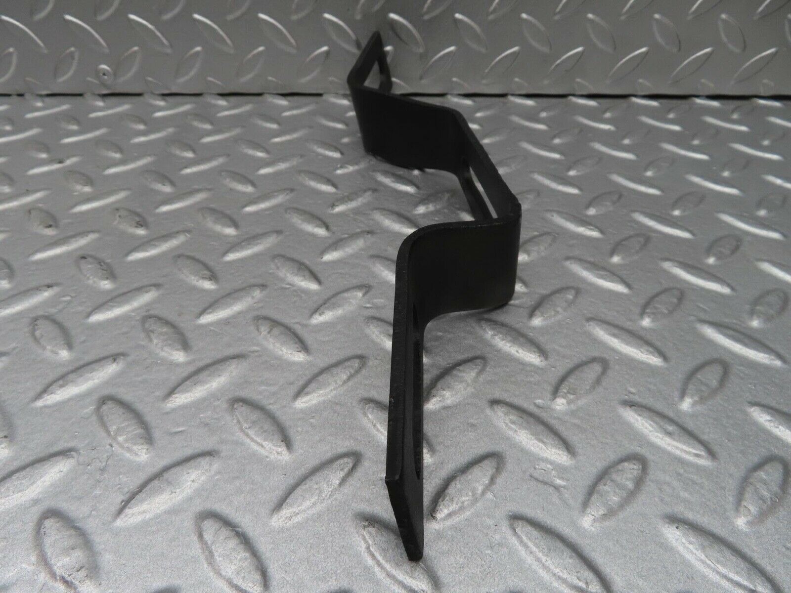 14167 Mercedes-Benz C107 280SLC Front Left Bumper Bracket Holder
