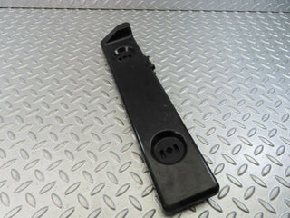 9039 Mercedes-Benz W123 Tail Light Bulb Holder Left