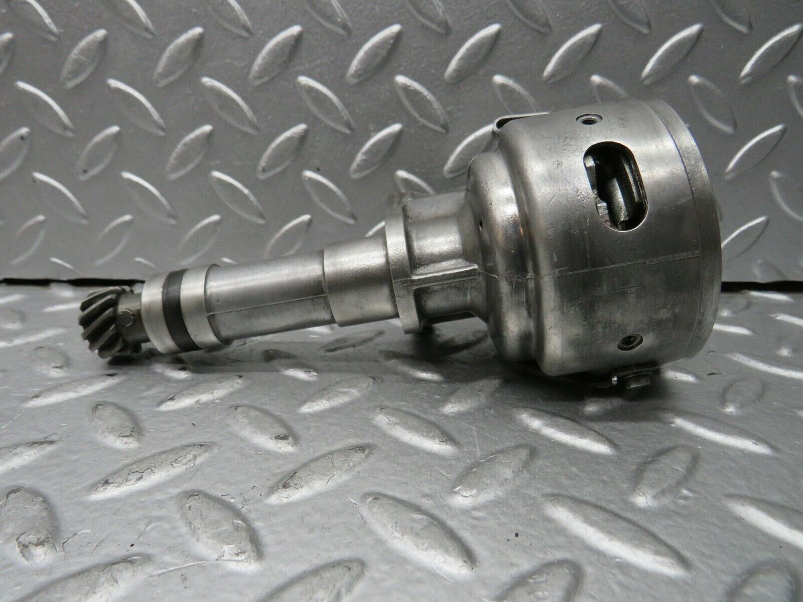21836 Mercedes-Benz W123 Ignition Distributor Bosch 0237302005