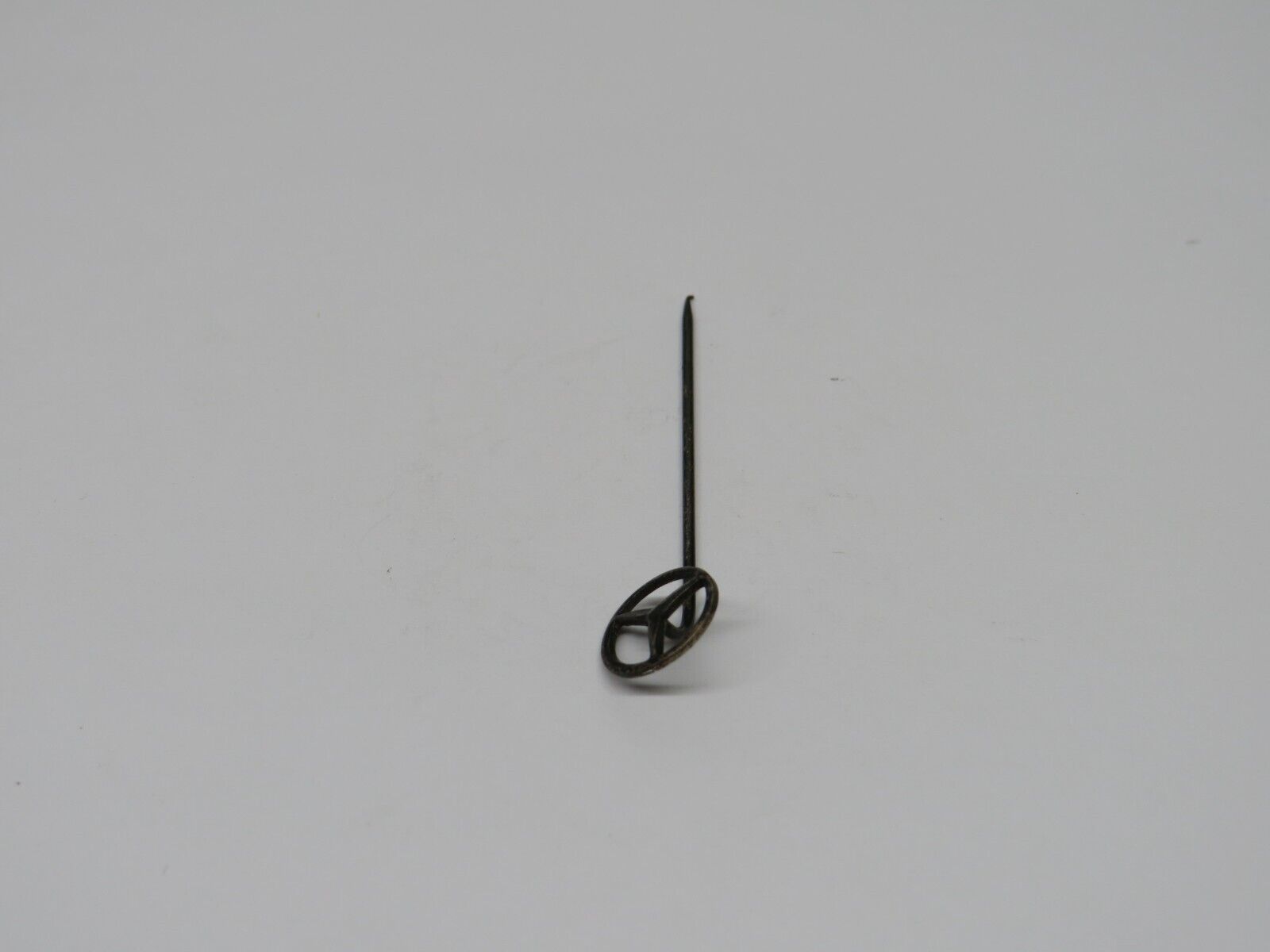 37508 Mercedes-Benz Vintage Lapel Pin Badge