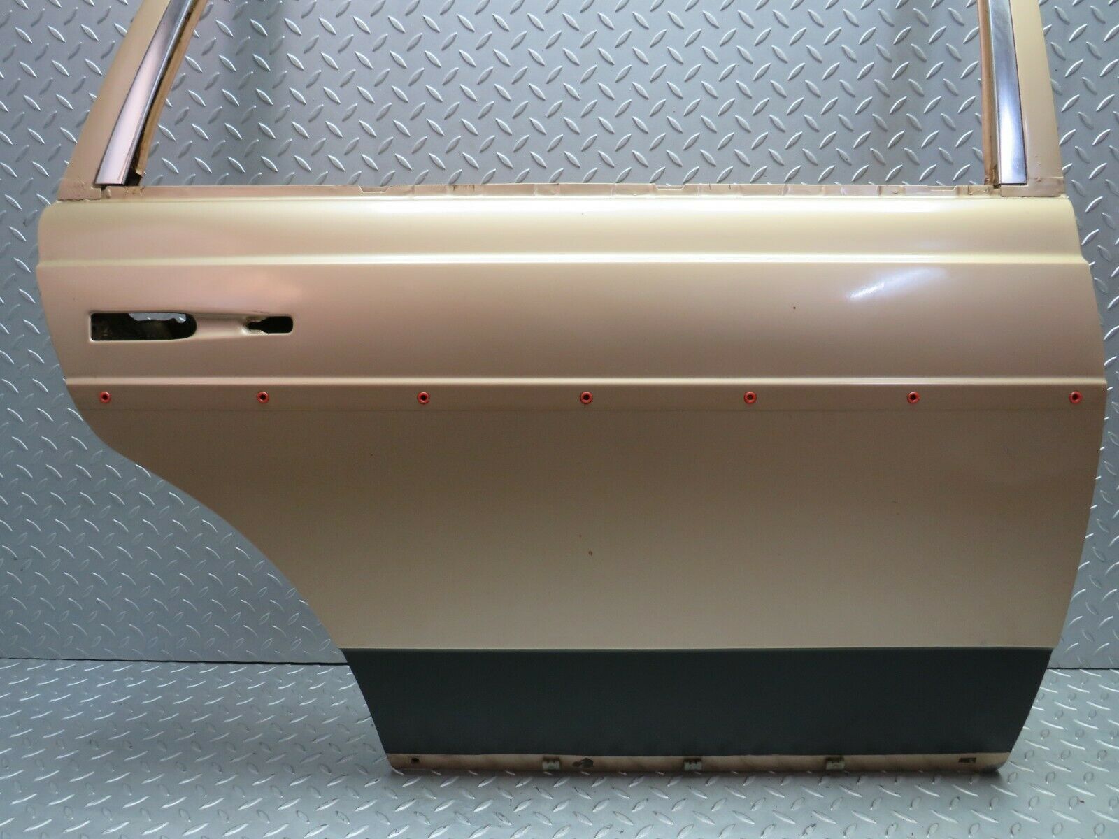 22106 Mercedes-Benz S123 280TE Wagon Rear Right Door