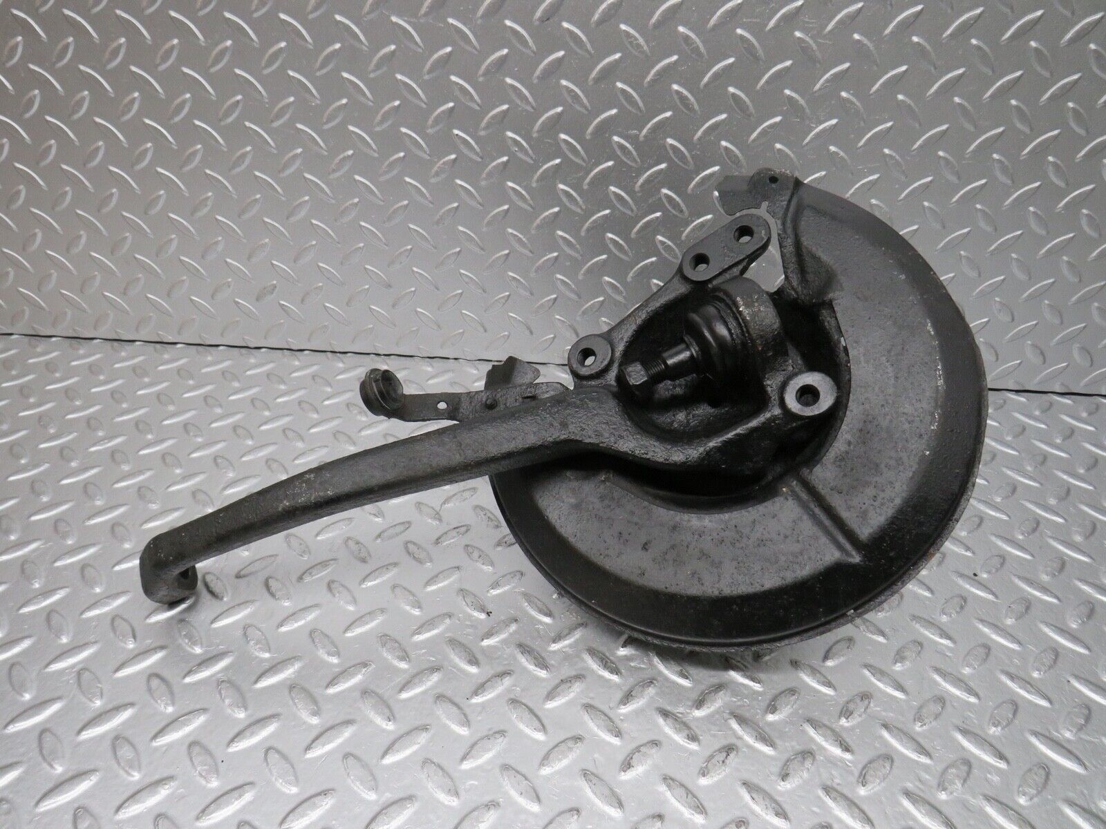 0386 Mercedes-Benz W108 280SE Complete Wheel Hub Front Right
