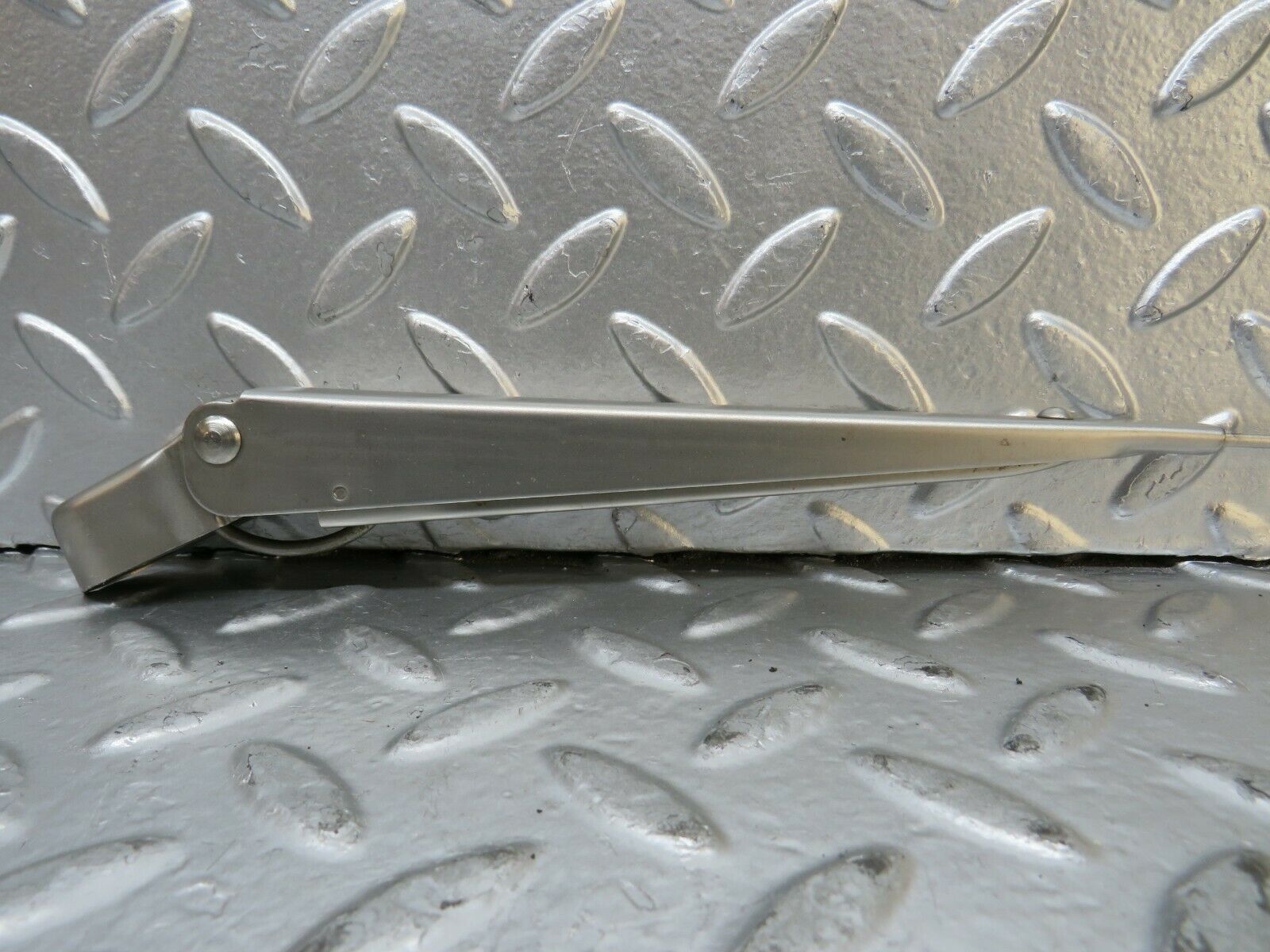 23223 Mercedes-Benz W116 350SE Wiper Arm Bosch Right Side