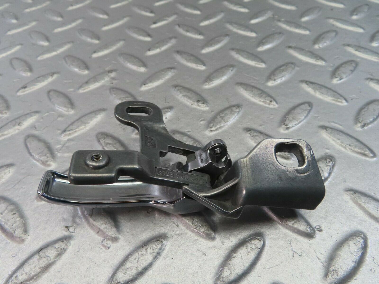 10759 Mercedes-Benz W123 230E Right Interior Door Handle 1237600261