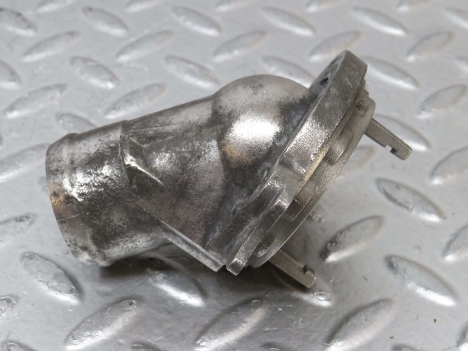 34940 Mercedes-Benz W210 320E Thermostat Housing 1122030275