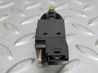 29178 Mercedes-Benz C124 320CE Coupe Brake Light Switch 0015450109