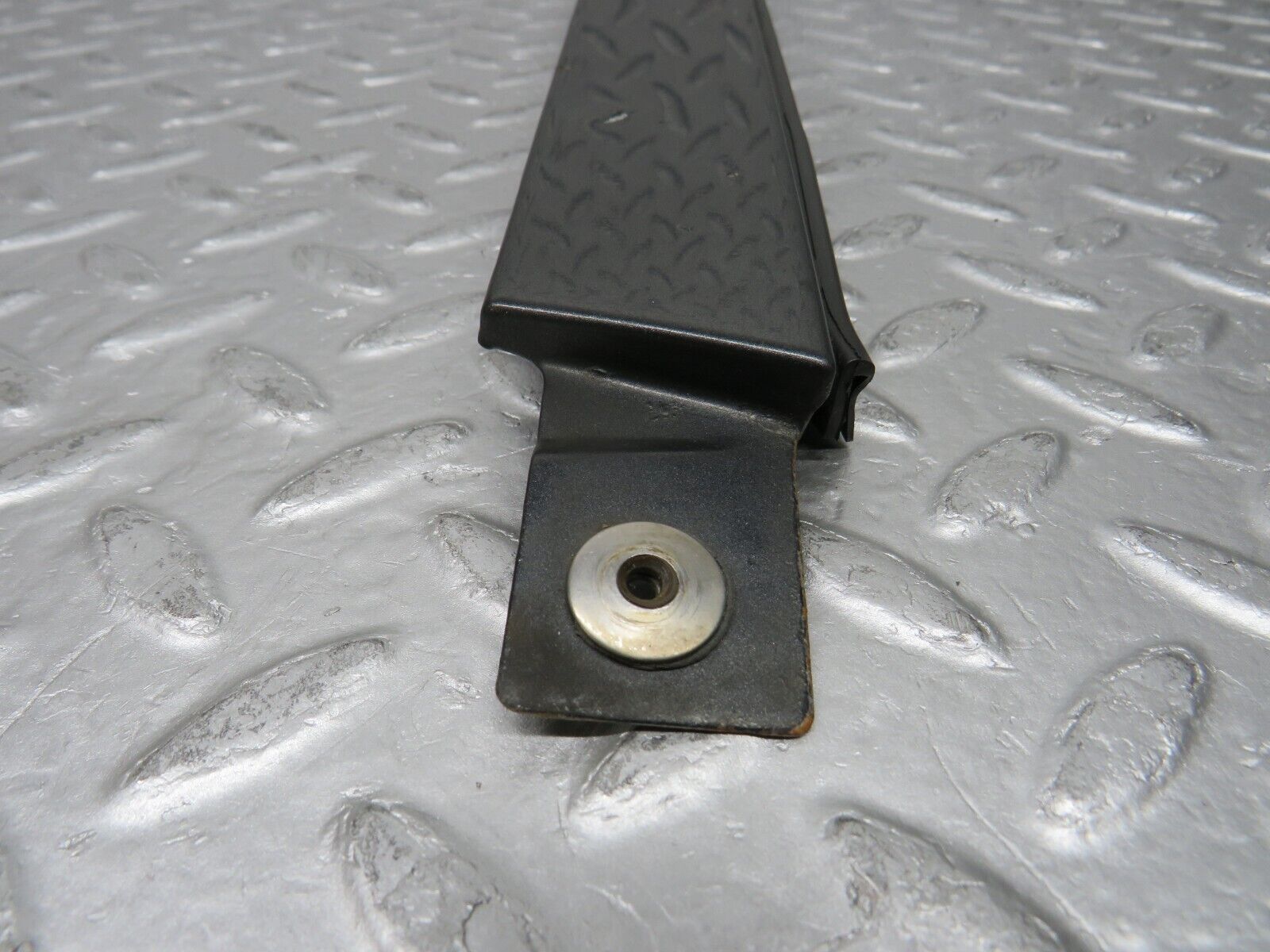 37787 Mercedes-Benz A124 320E Cabriolet Under Headlight Trim Left