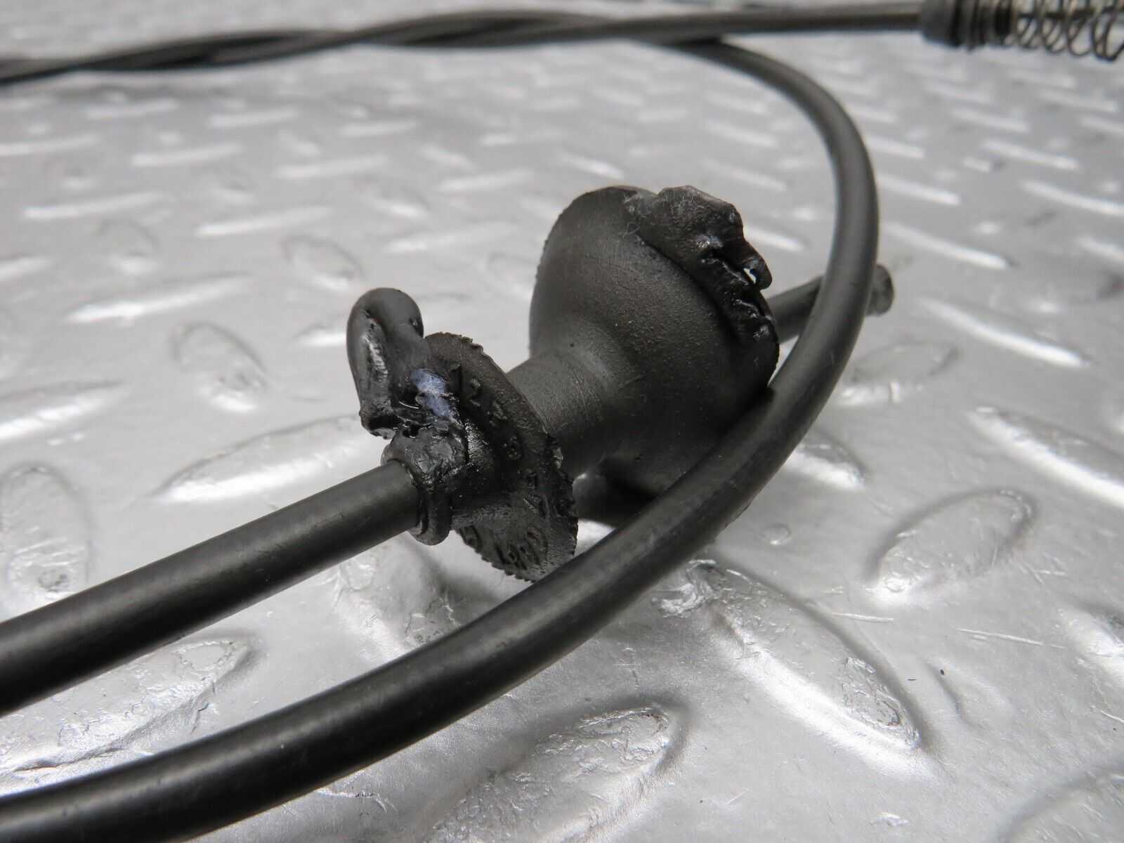 30927 Mercedes-Benz W201 190E 2.0L Bonnet Release Cable 1239970681