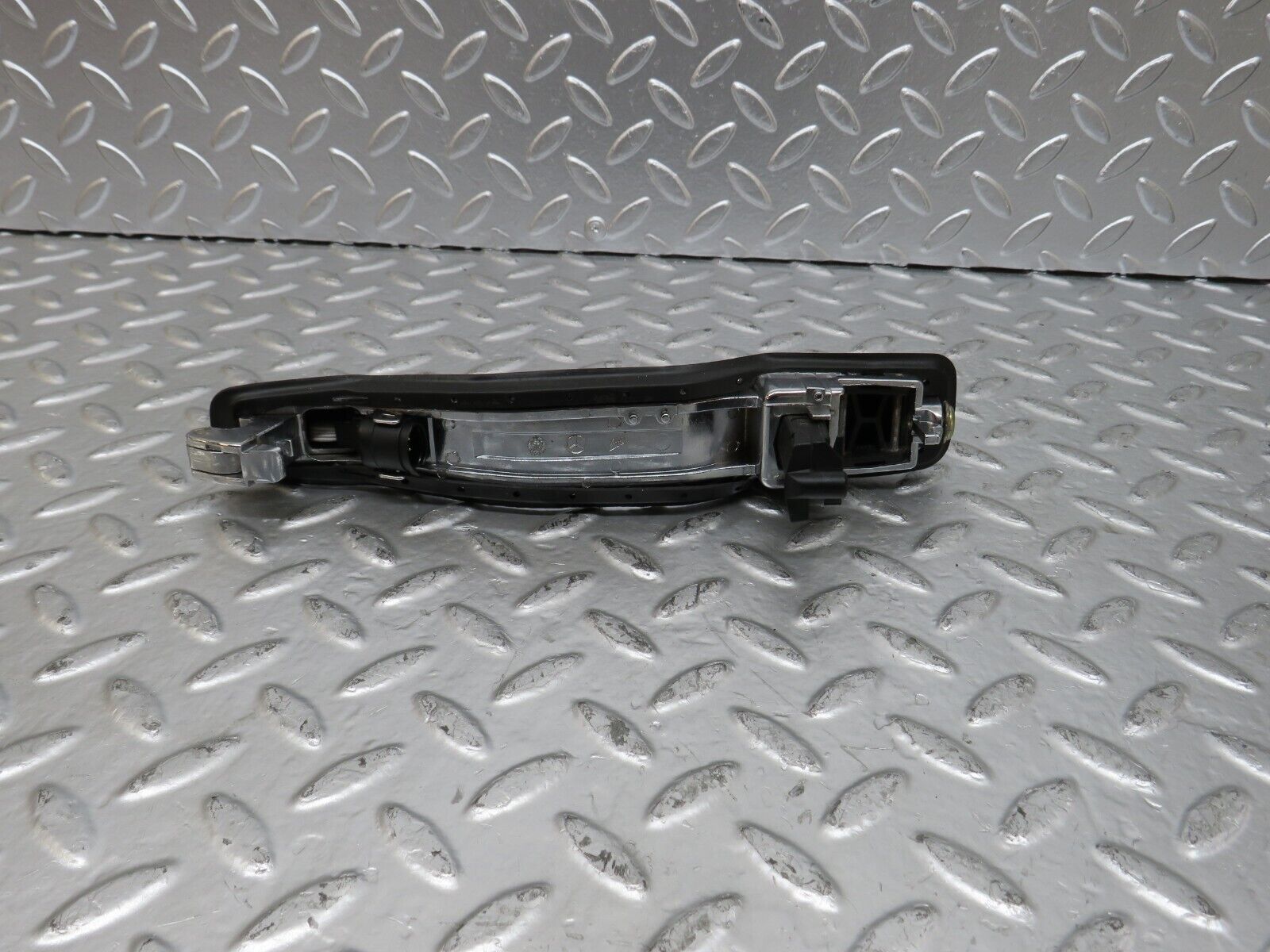24870 Mercedes-Benz W140 S320 Front Left Exterior Door Handle