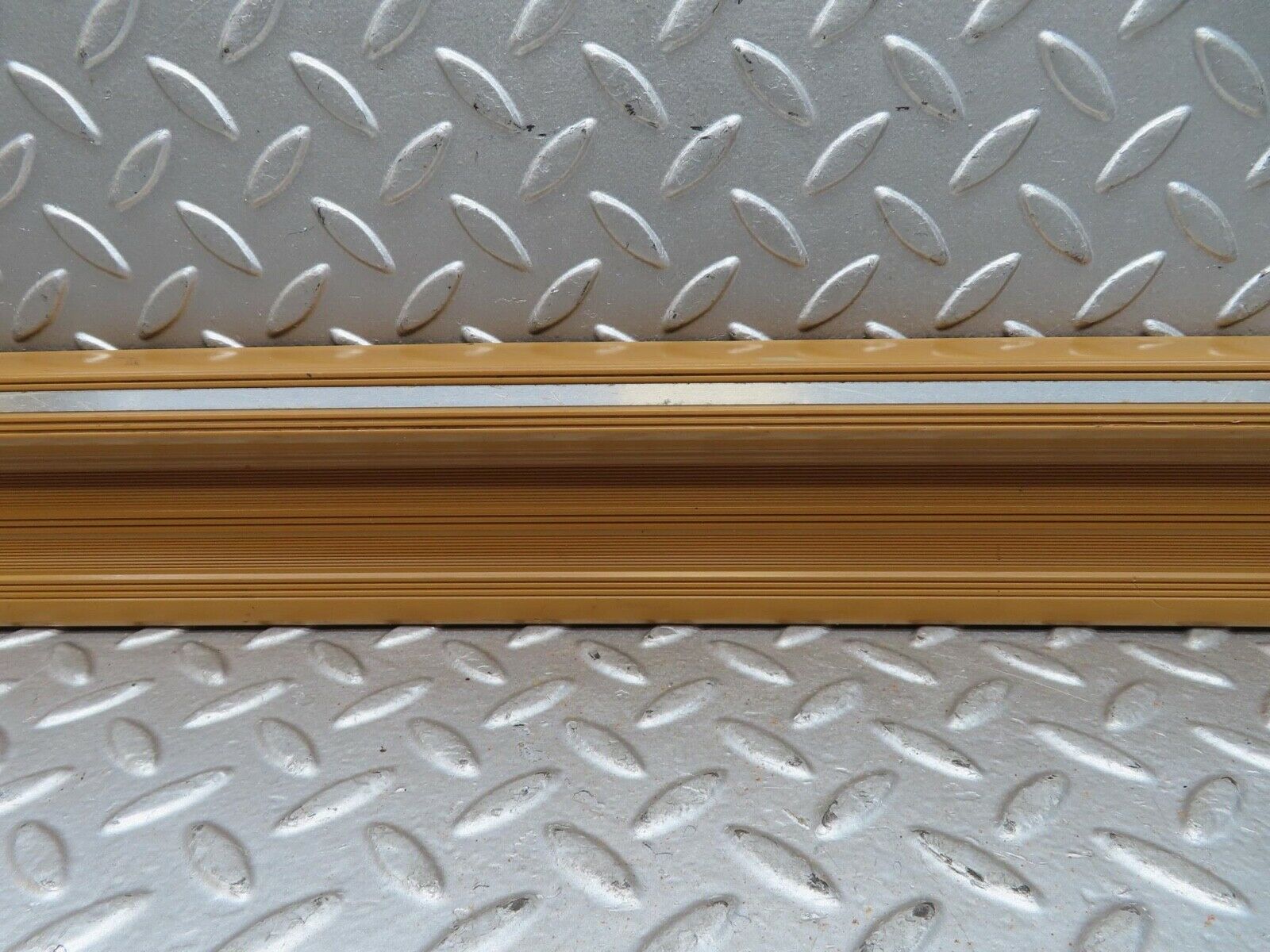 15855 Mercedes-Benz W123 280E Front Left Door Sill Trim Beige