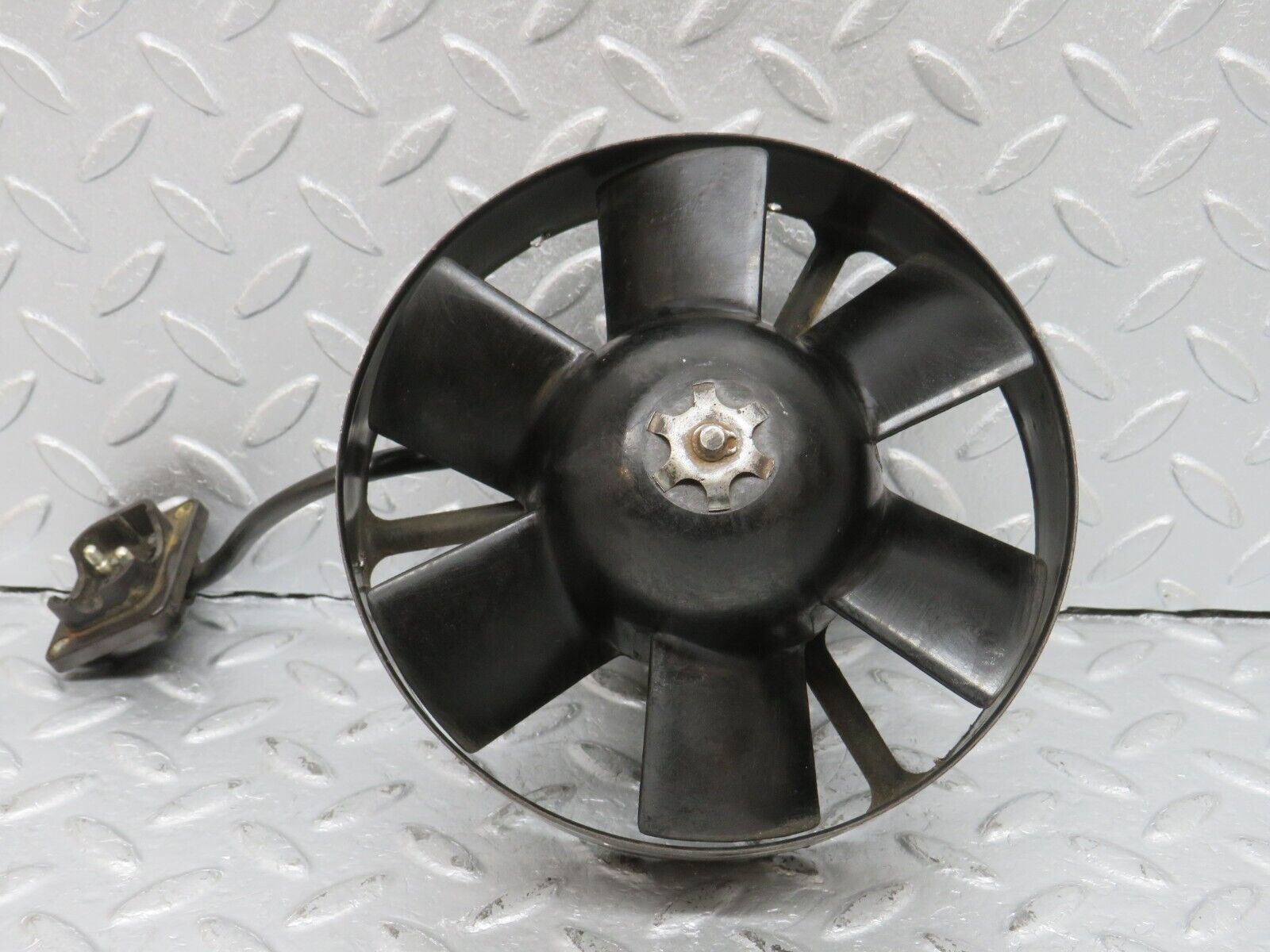 40234 Mercedes-Benz W110 230 Heater Blower Fan Motor Bosch 0130056009
