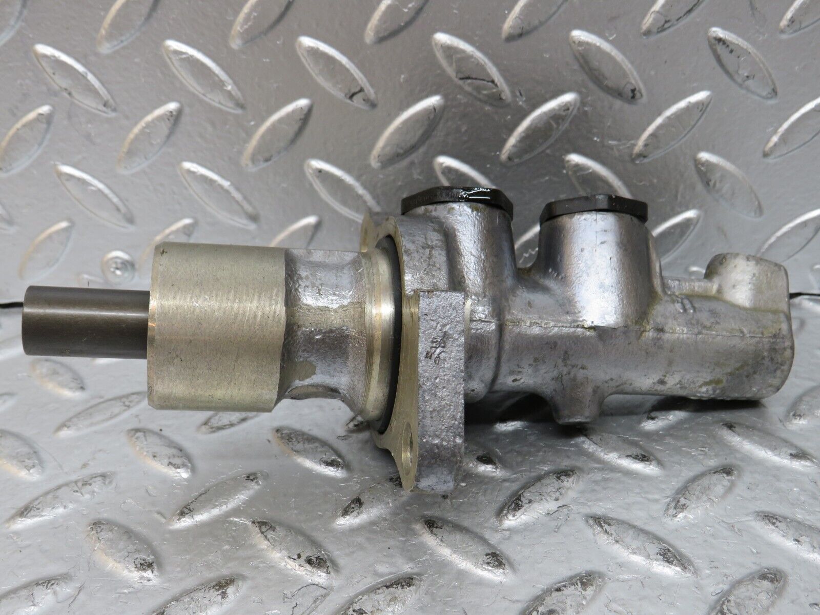 26683 Mercedes-Benz C124 220CE Coupe Brake Master Cylinder Ate 19/23