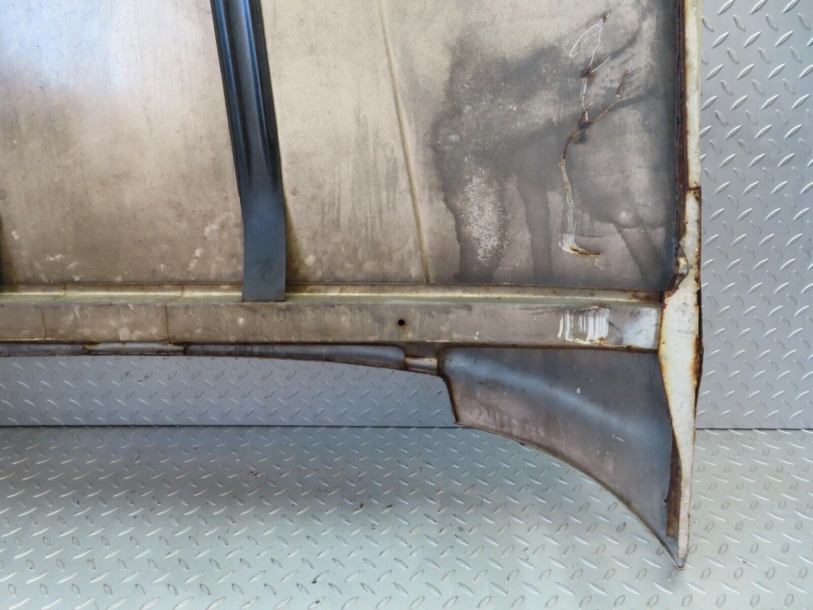 13021 Mercedes-Benz W111 220S Bonnet
