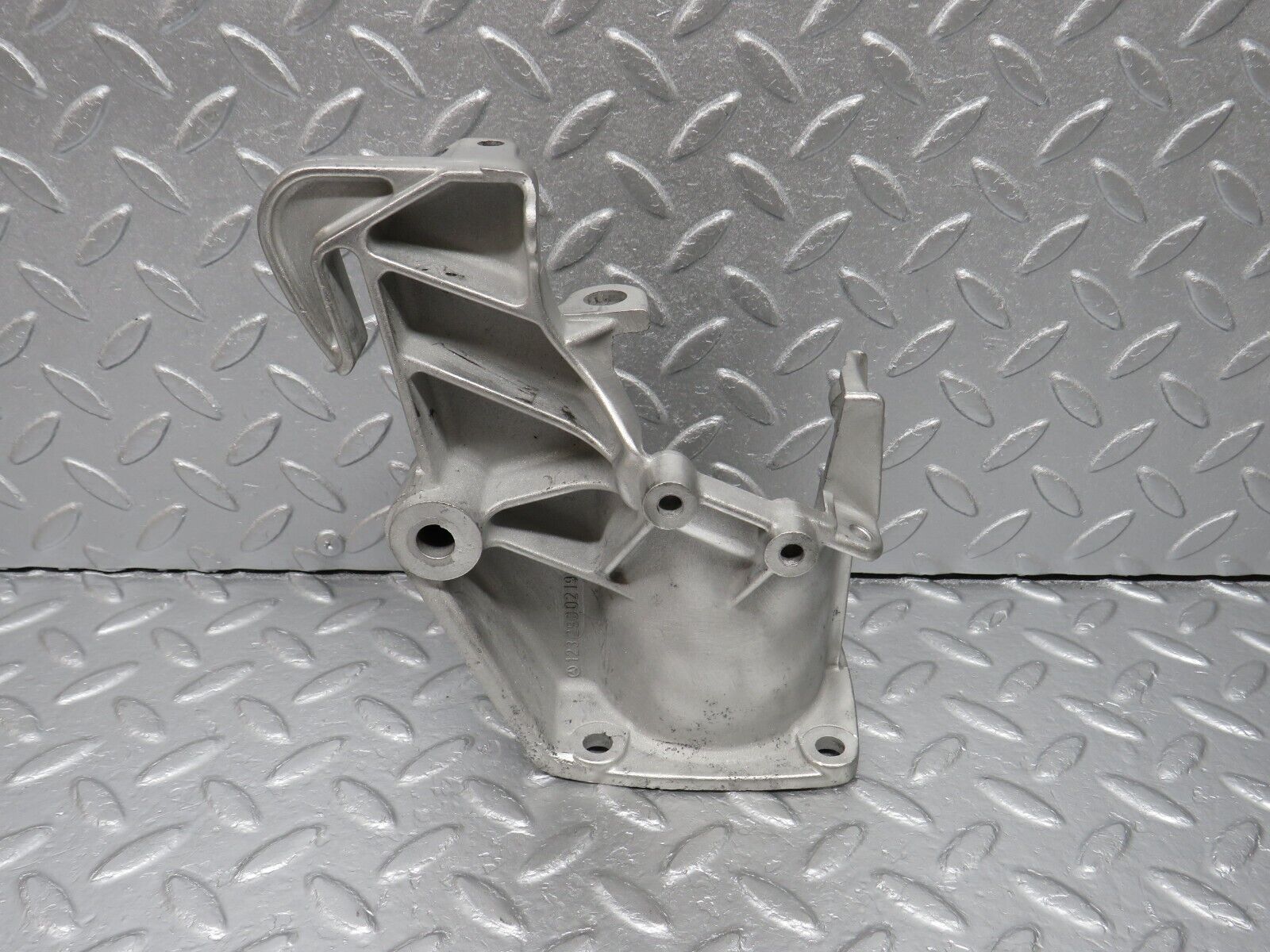 40653 Mercedes-Benz W123 300D Brake Pedal Bracket 1232900219