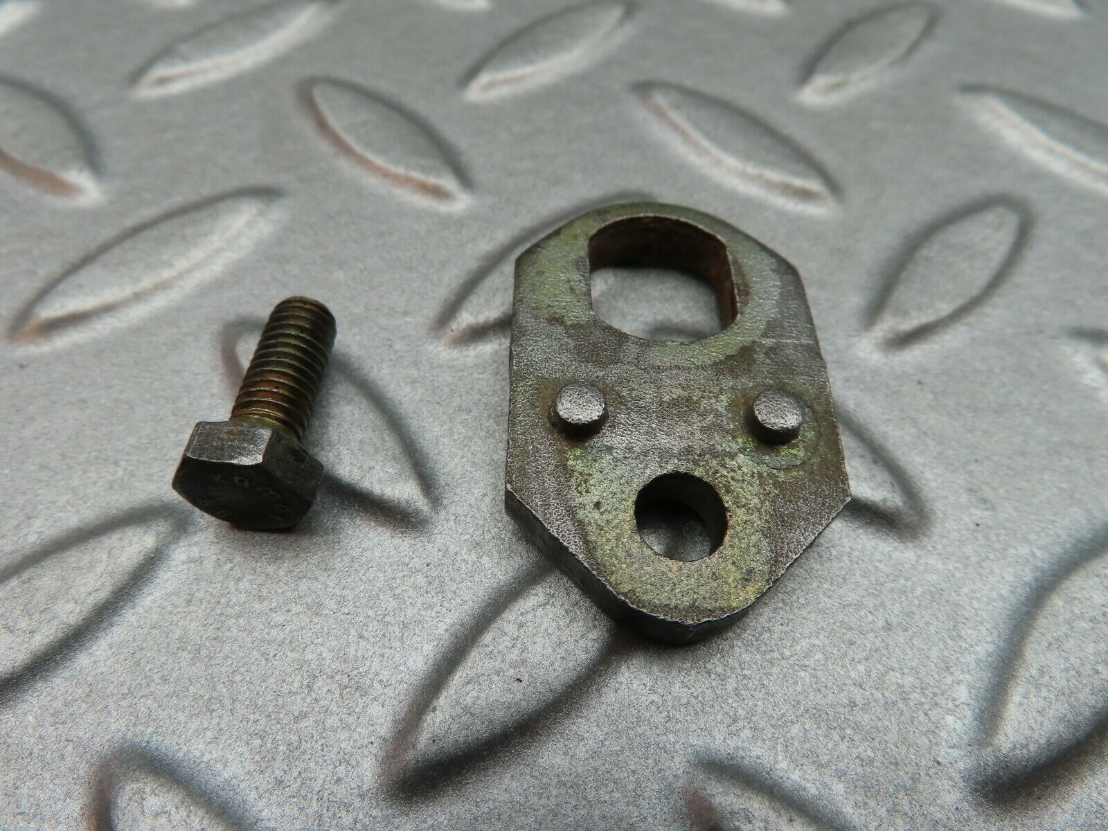 5124 Mercedes-Benz R107 350SL Coupe Fuel Injector Bracket