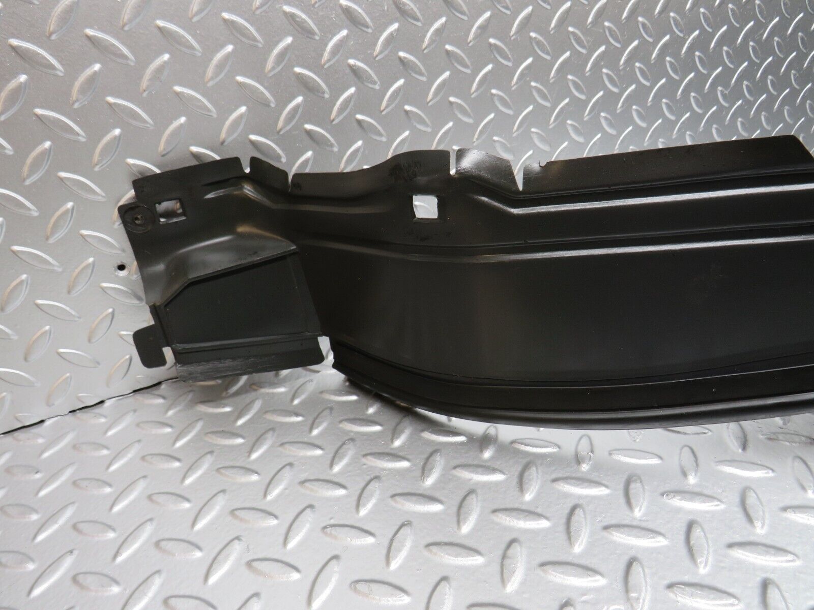 29238 Mercedes-Benz W124 230E Front Left Inner Fender Wing Splash Guard 1248840135