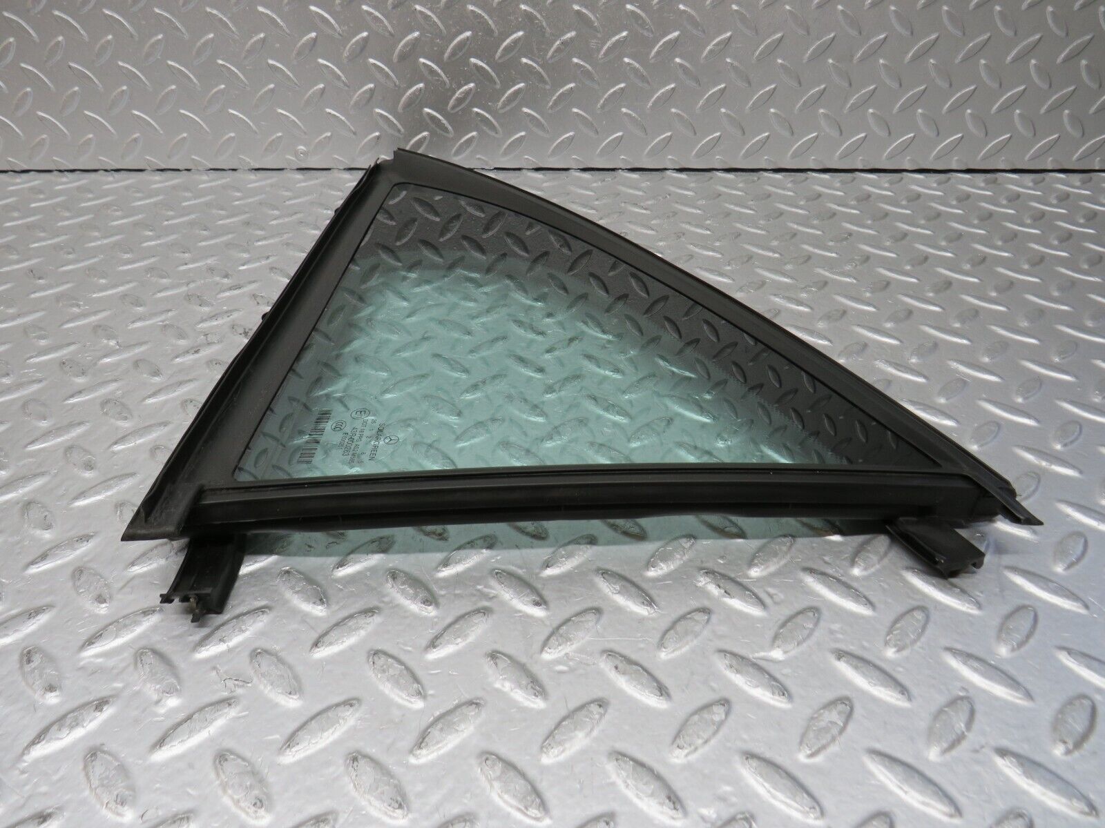 35169 Mercedes-Benz W221 Rear Right Quarter Window Glass 2217350224