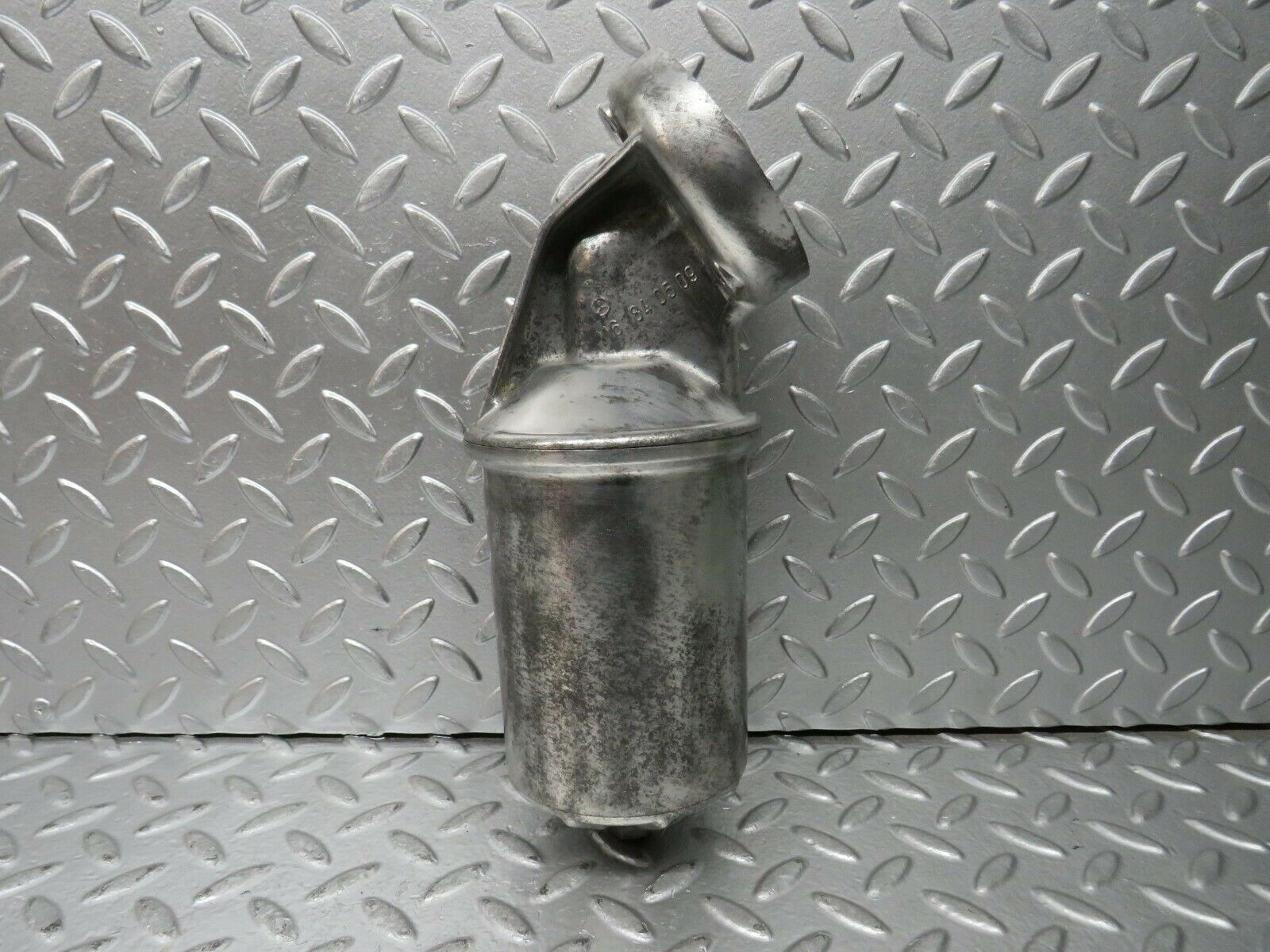 23292 Mercedes-Benz W116 350SE Oil Filter Housing 1161840509