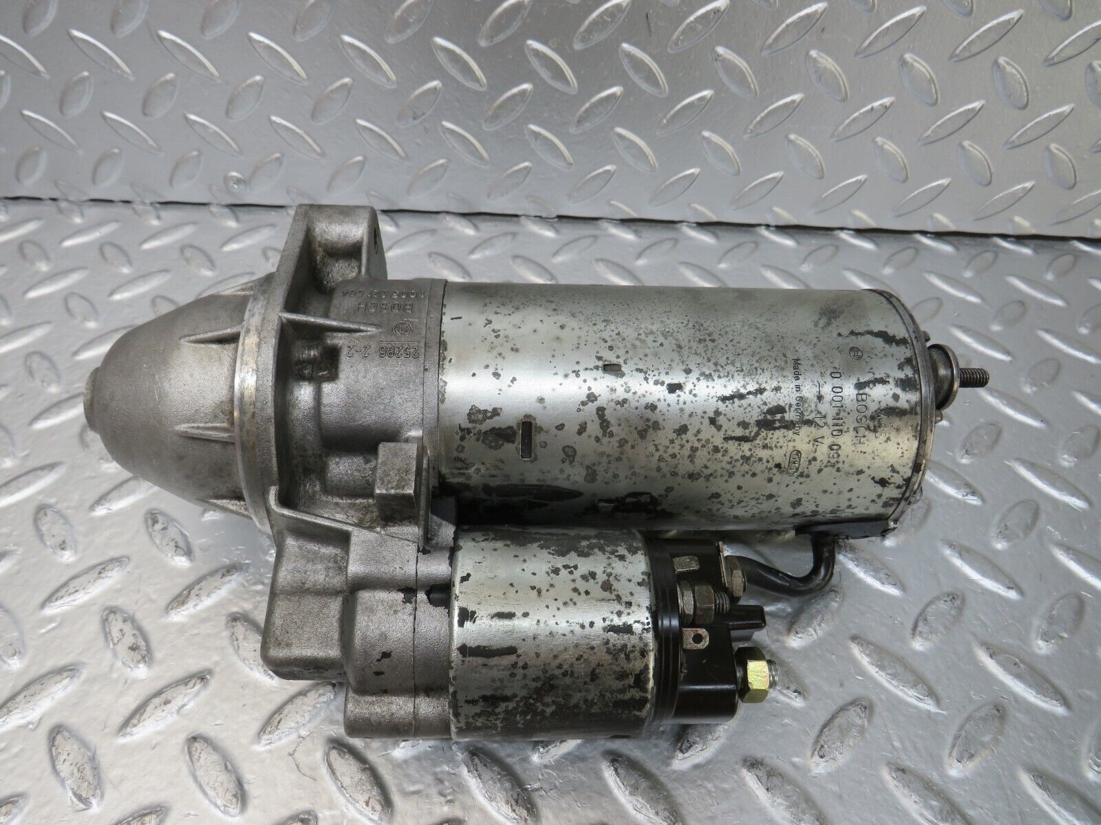 25764 Mercedes-Benz W124 280E Starter Motor Bosch 1005821684 0001110091