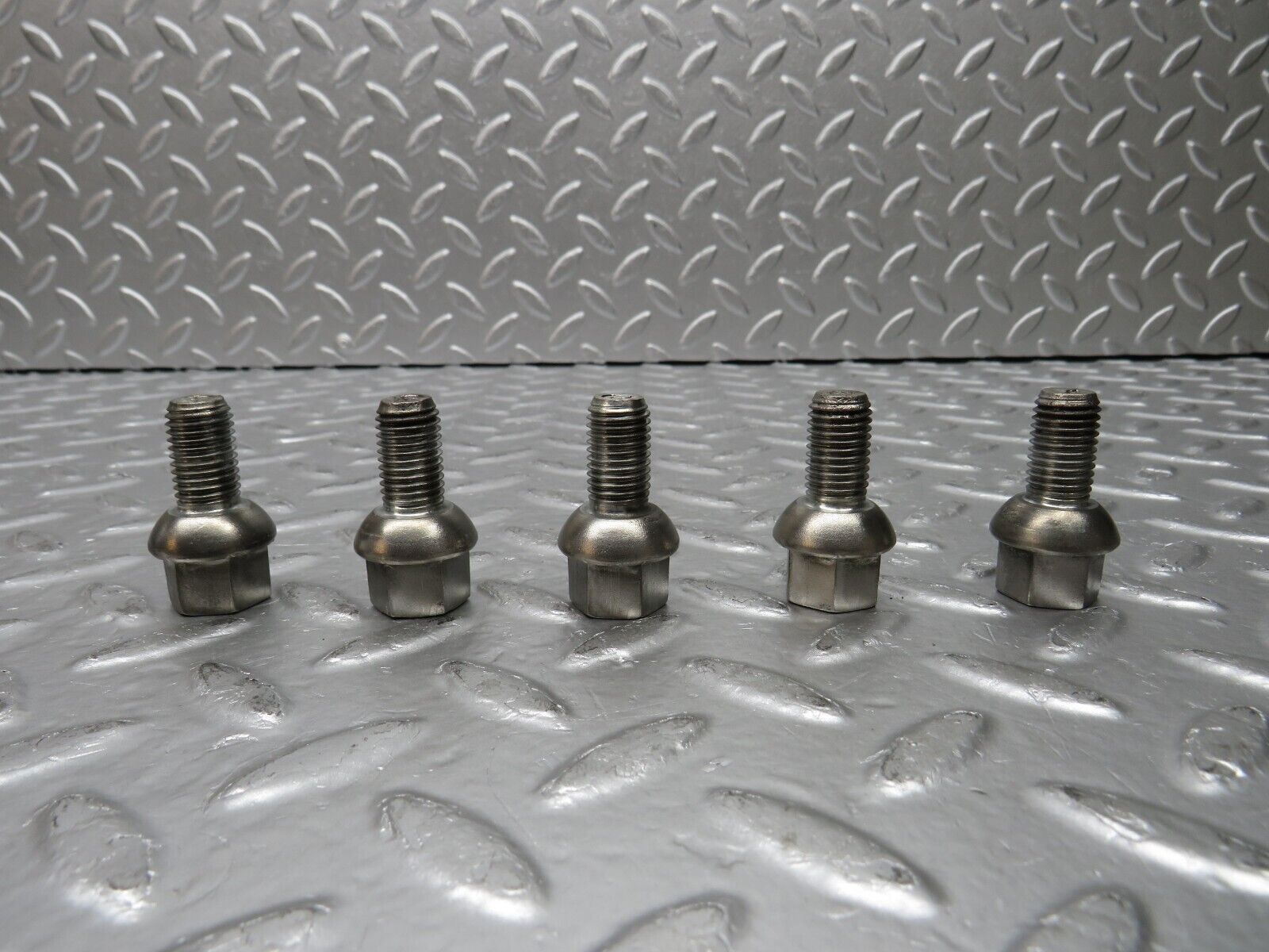 30773 Mercedes-Benz 5x Steel Wheel Lug Bolt M12x1.5